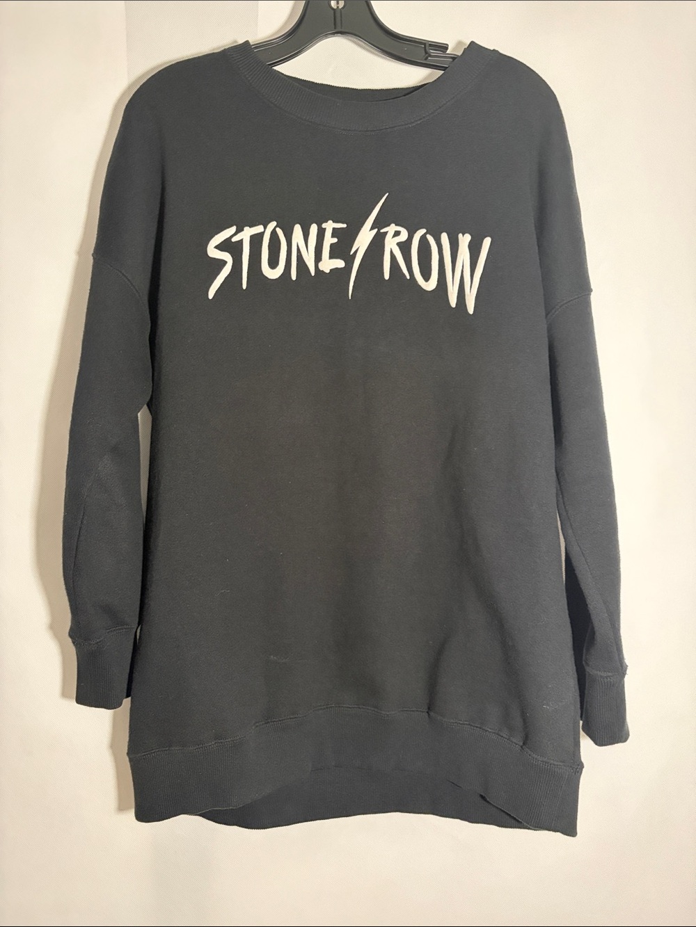 Stone Row Black Sweatshirt Size Medium
